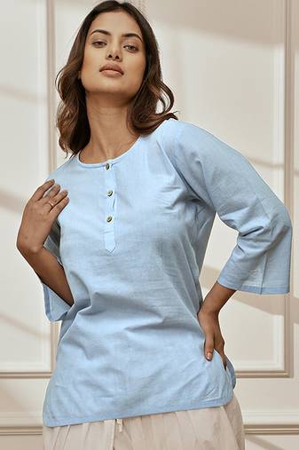 Women's aqua cambric cotton yoga kurta with round neck & three quarter sleeves