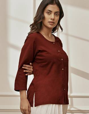 Womaroon cambric cotton yoga kurta with front open design & three quarter sleeves 4