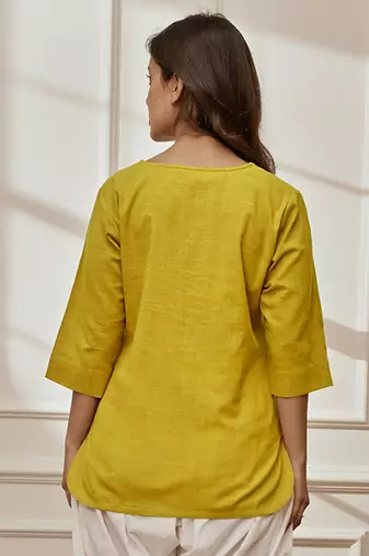 Woolive green cambric cotton yoga kurta with round neck & three quarter sleeves