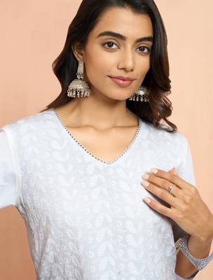 Wowhite cotton chikankari kurta - traditional raksha bandhan outfit with paisley embroidery 2