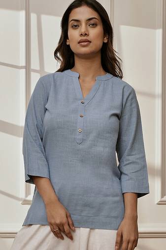 Women's aqua cotton linen yoga kurta with band collar & three quarter sleeves