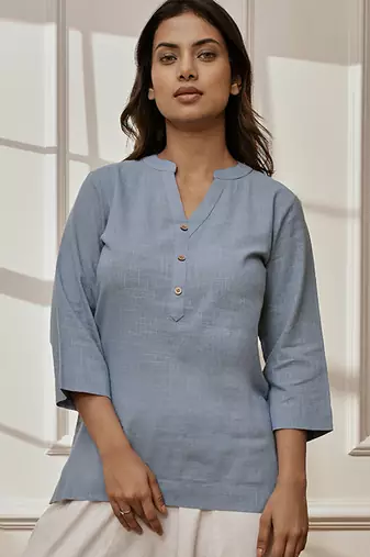 Women's aqua cotton linen yoga kurta with band collar & three quarter sleeves