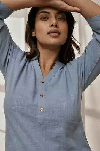 Woaqua cotton linen yoga kurta with band collar & three quarter sleeves