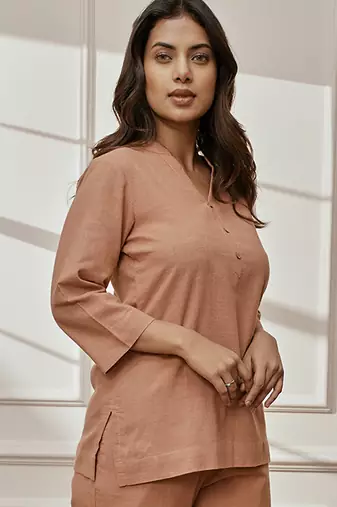 Worose pink cotton linen yoga kurta with band collar & three quarter sleeves