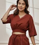 Womaroon cotton crop yoga top with geometric embroidery & dolman sleeves