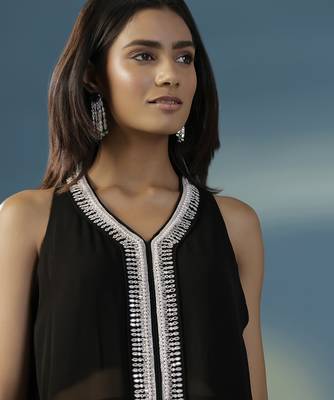 Black georgette embroidered kurta with pant 3