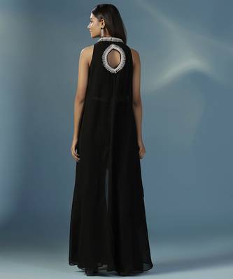 Black georgette embroidered kurta with pant 4