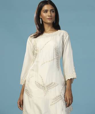 Ivory chanderi cotton embroidered kurta with dhoti 2