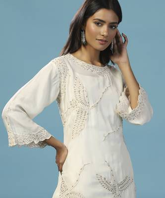 Ivory chanderi cotton embroidered kurta with dhoti 3