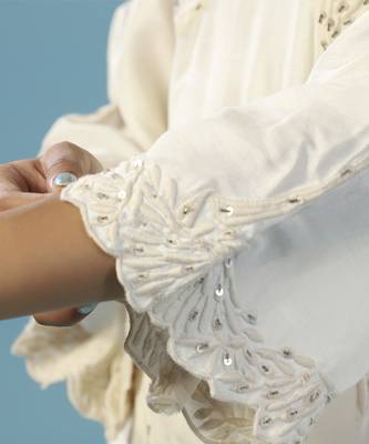 Ivory chanderi cotton embroidered kurta with dhoti 4