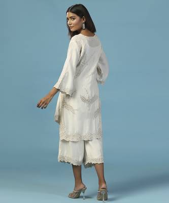 Ivory chanderi cotton embroidered kurta with dhoti 5