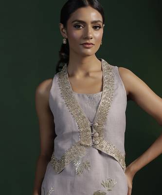 Grey silk embroidered kurta set with jacket 2