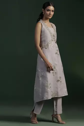 Grey silk embroidered kurta set with jacket