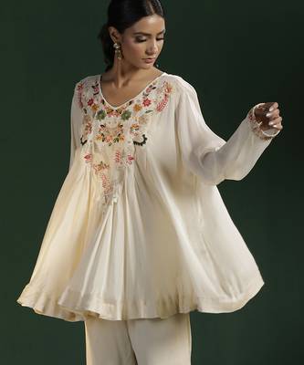 Ivory georgette embroidered co ord set 4