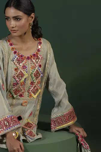 Grey tissue embroidered kurta & pant with potli