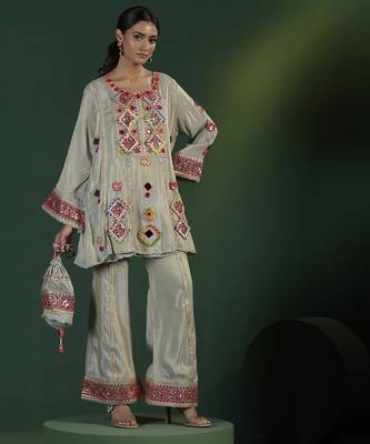 Grey tissue embroidered kurta & pant with potli 3