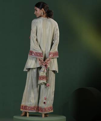 Grey tissue embroidered kurta & pant with potli 5