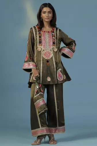 Green tissue embroidered kurta with pant