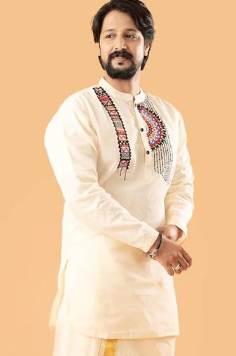 Kutch charm - off white collared kurta with kutch embroidery
