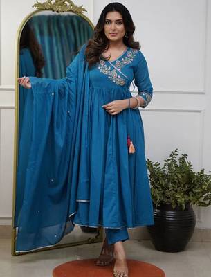 Blue embroidery viscose silk kurta set with chanderi dupatta for women 2