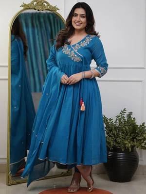 Blue embroidery viscose silk kurta set with chanderi dupatta for women 3