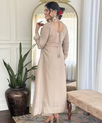 Cream embroidery vichitra silk anarkali kurta pant set with vichitra dupatta for women 2