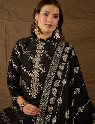 Women black silk blend floral foil printed straight kurta sets 4
