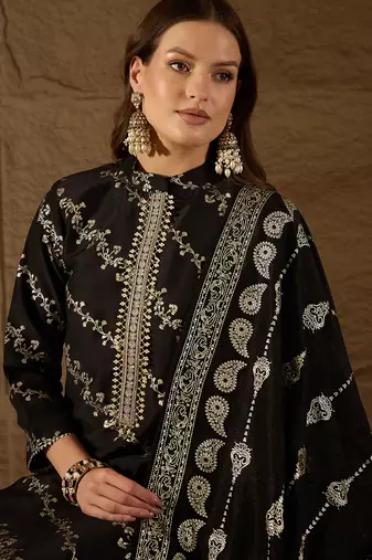 Women black silk blend floral foil printed straight kurta sets