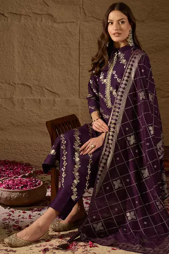 Women purple silk blend floral foil printed straight kurta sets