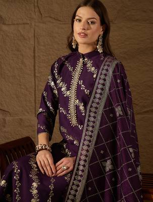 Women purple silk blend floral foil printed straight kurta sets 4