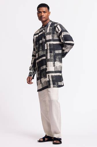 Black & white digital printed linen kurta