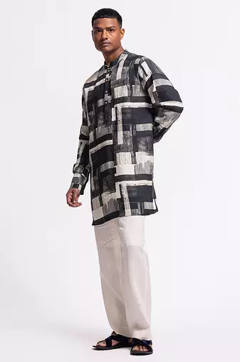 Black & white digital printed linen kurta