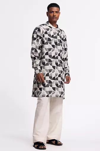 Black & white geometric printed linen kurta
