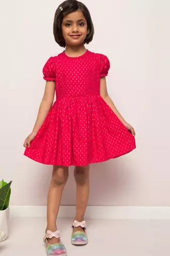 Printed frock in rayon fabric with elasticated sleeves