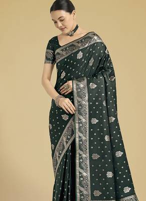dark geen woven banarasi satin silk blend saree 3