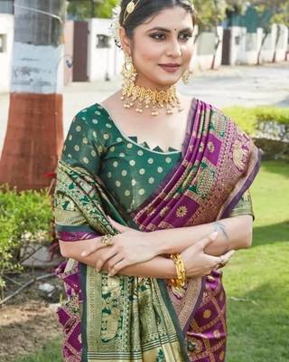 Multicolor silk blend saree with blouse 5