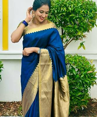 Blue color silk blend saree with blouse 3