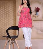 Stylish pink bandhani printed delta silk sleeveless top for women
