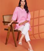 Trendy pink printed cotton blend round neck 3/4 sleeve top for women