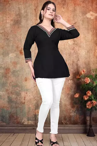 Stylish black printed rayon v-neck 3/4 sleeve top for women