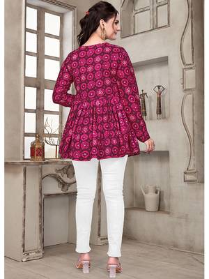 Pink printed v-neck long sleeve top in delta silk     everyday wear 5