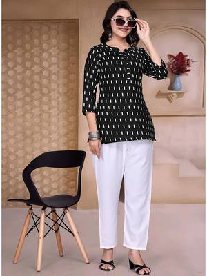 Black printed cotton blend top with 3/4 sleeves     everyday comfort wear 2