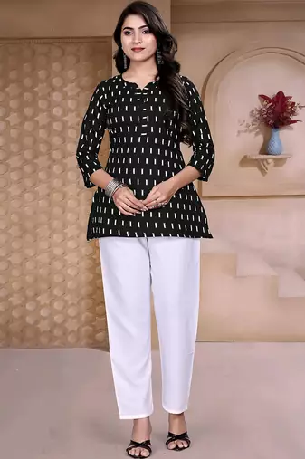 Black printed cotton blend top with 3/4 sleeves     everyday comfort wear