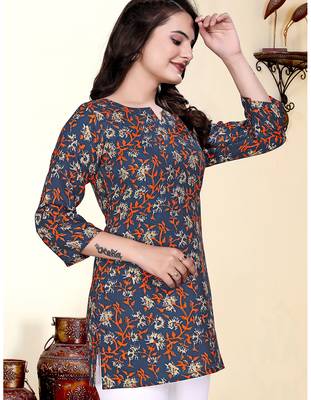 Stylish navy blue printed cotton blend round neck 3/4 sleeve top for women 3