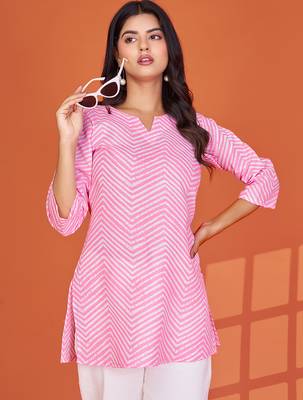 Trendy pink printed cotton blend round neck 3/4 sleeve top for women 2