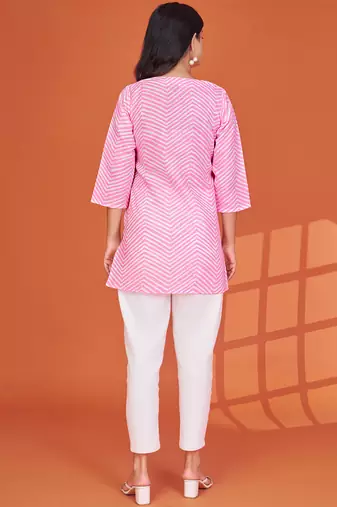 Trendy pink printed cotton blend round neck 3/4 sleeve top for women