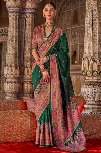 Green silk blend print with glory finish saree with blouse