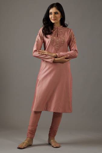 Rose floral embroidered chanderi silk kurta set