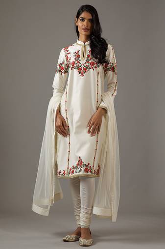 Ivory floral embroidered chanderi silk kurta set