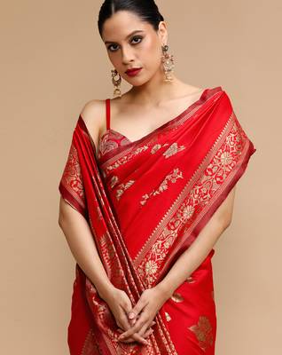 Red lichi silk blend jacquard saree 3